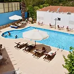 Venardos Hotel