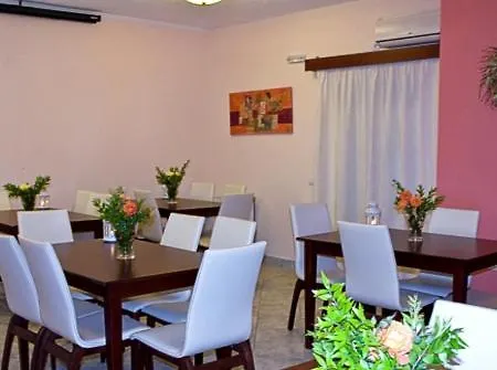 Venardos Hotel 3*